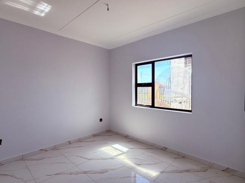 Modern 2 Bedroom Apartments for Sale in Epping Near Grand West Prices from R995,000 to R1,150,000 - Photo 9