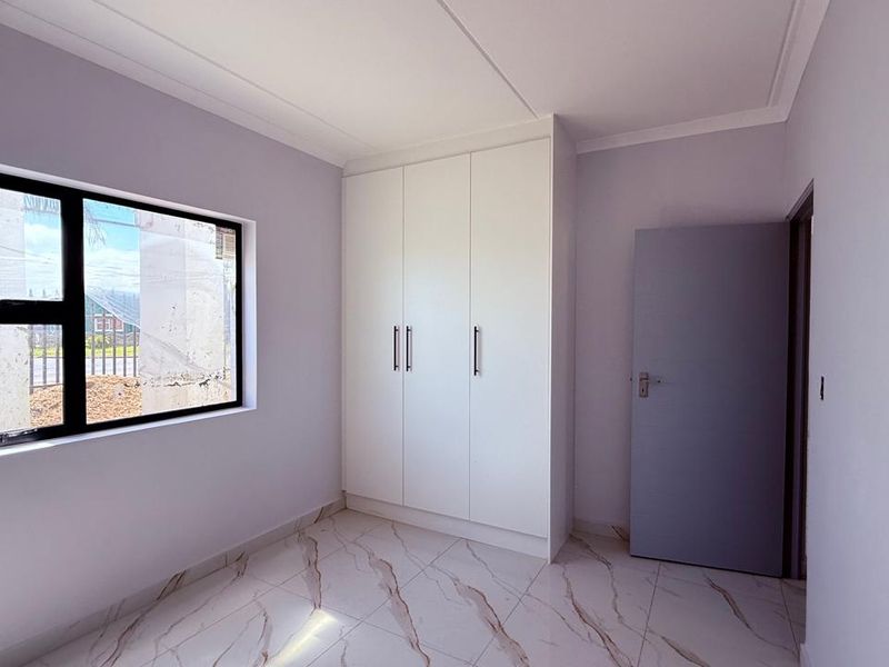 Modern 2 Bedroom Apartments for Sale in Epping Near Grand West Prices from R995,000 to R1,150,000 - Photo 7