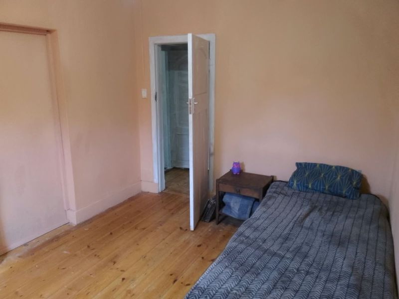 Charming 3-Bedroom Home in the Heart of Grabouw - Photo 3