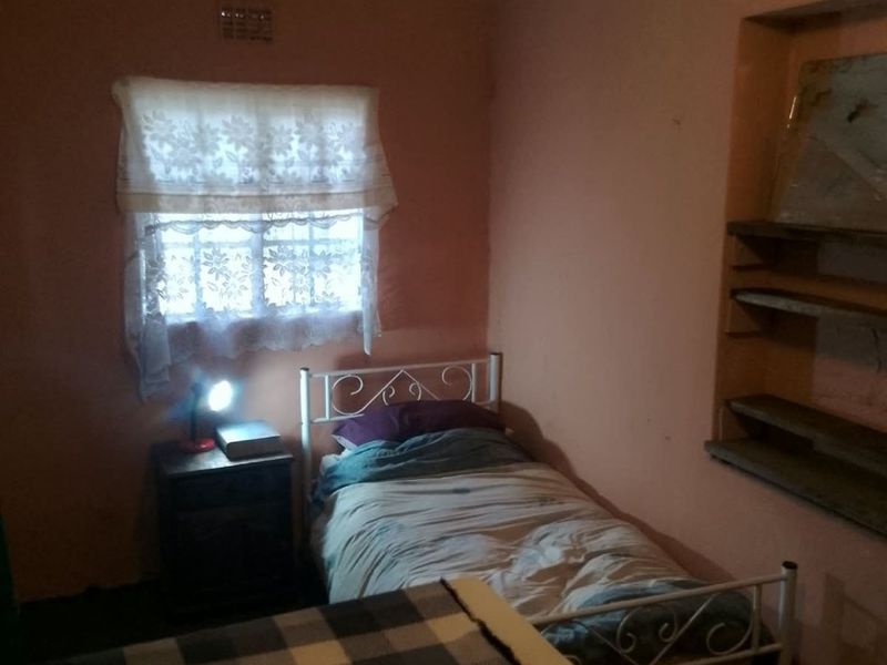 Charming 3-Bedroom Home in the Heart of Grabouw - Photo 8