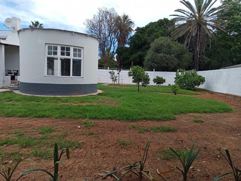 Charming Farm-Style Home for Sale Oudtshoorn - Photo 6