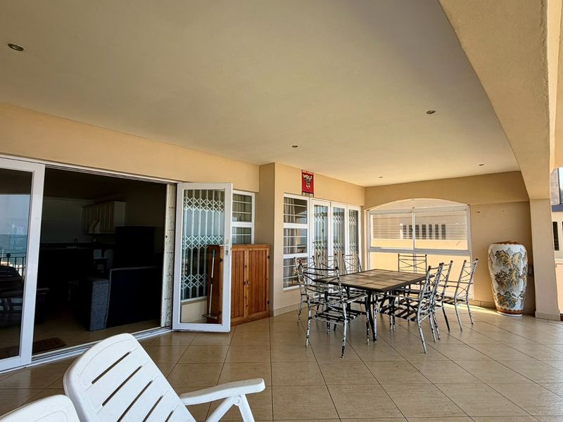 Beachfront Living With Beautiful Sea Views In Uvongo - Photo 3