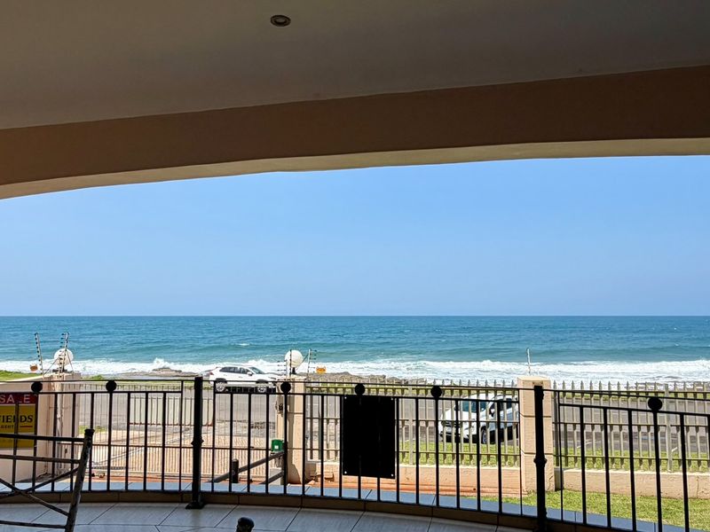 Beachfront Living With Beautiful Sea Views In Uvongo - Photo 2