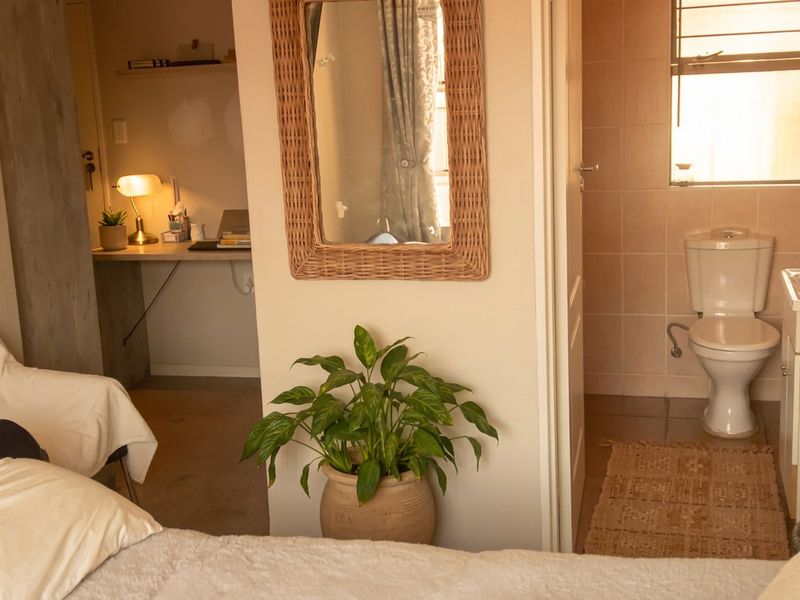 Stylish 3-Bedroom Family Townhouse for Sale in Sundowner, Randburg - Photo 8