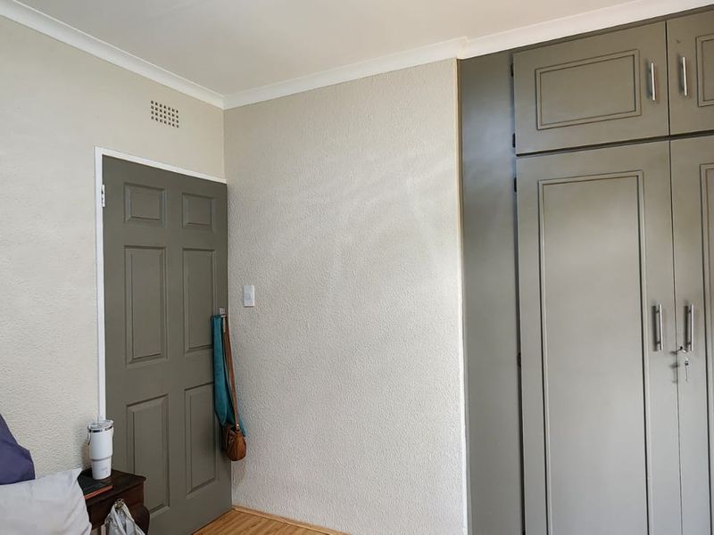 SPACIOUS 4-BEDROOM FAMILY HOME WITH FLAT & POOL! - Photo 8