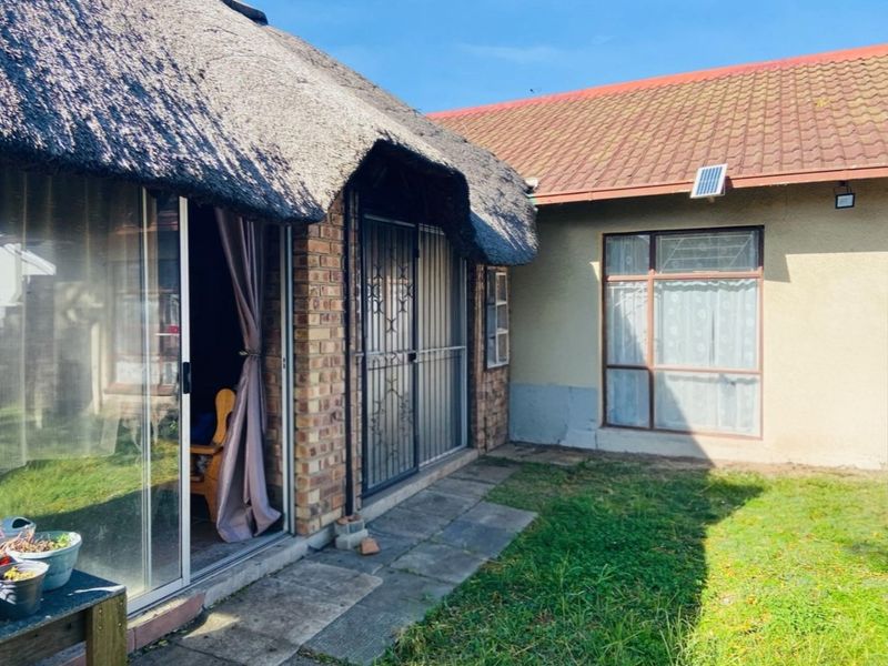 3-Bedroom Home with Flatlet and Entertainment Lapa! - Photo 2