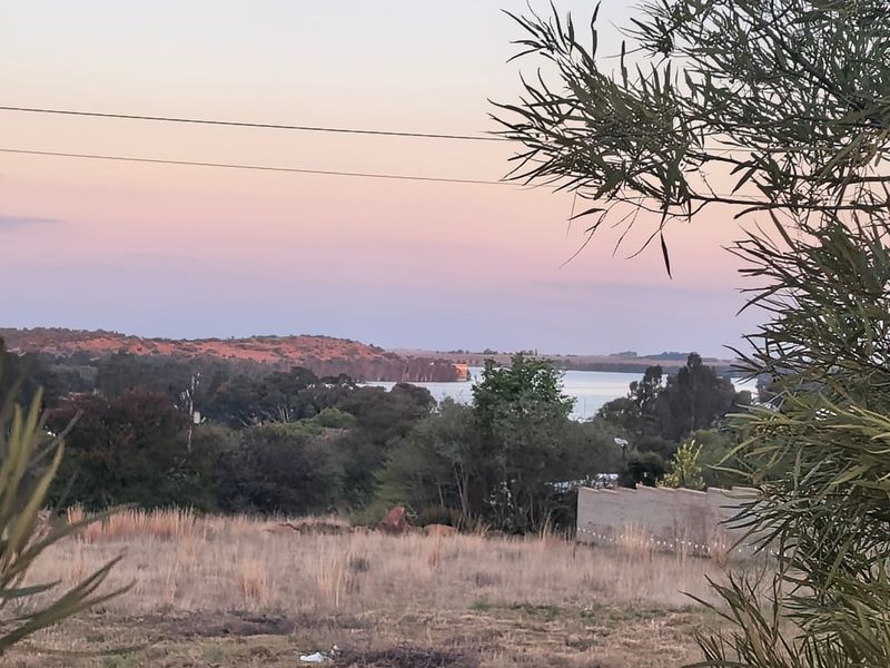 Vacant Stand with Exceptional views of the Dam and Town - Photo 4