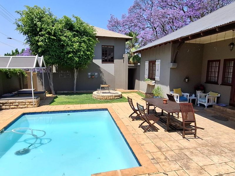 Premium Eastcliff GUESTHOUSE with Excellent Income - Photo 7