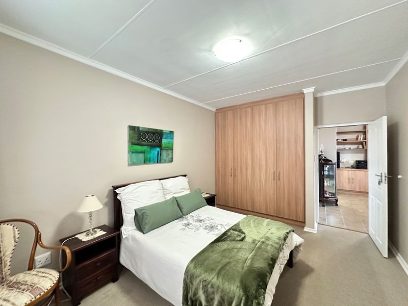 Family Holiday Home in Diaz Beach, Mossel Bay - Photo 8
