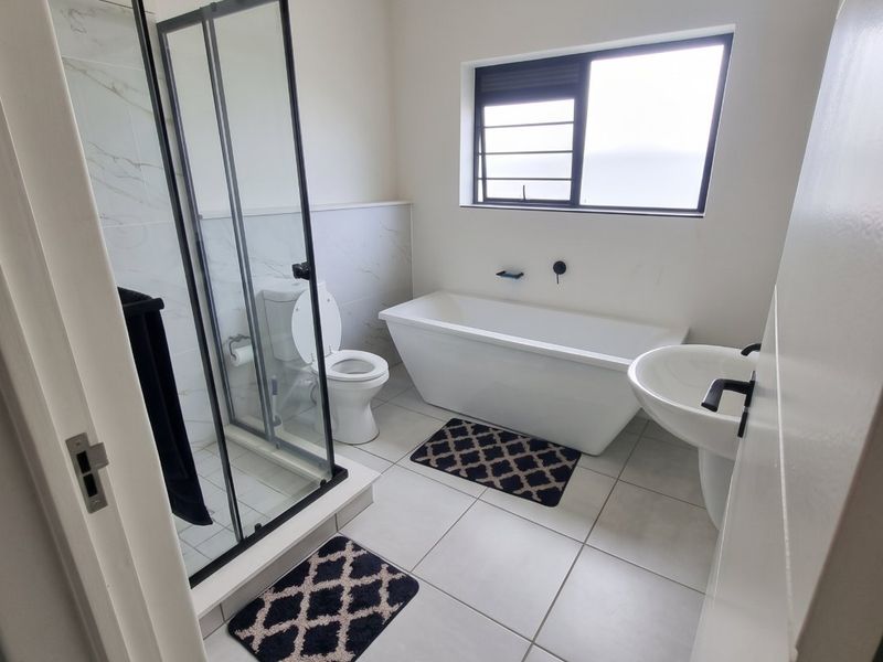 3 Bedroom Apartment / Flat for Sale in De Kuile Lifestyle Estate - Photo 10