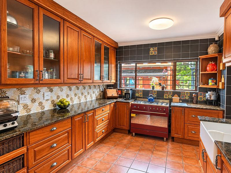 Home with space, flexibility & seaside charm in Brenton-on-Sea - Photo 9