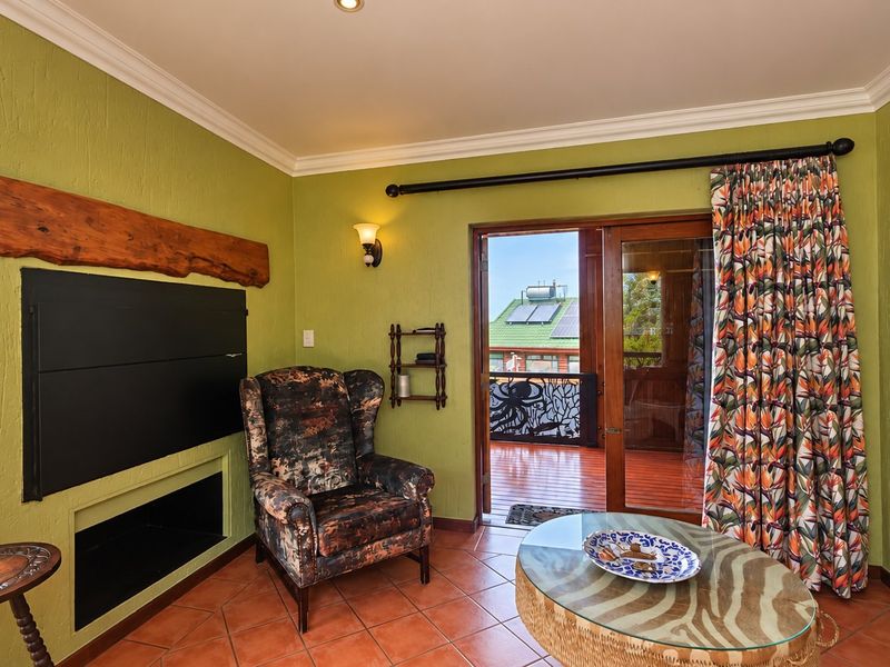 Home with space, flexibility & seaside charm in Brenton-on-Sea - Photo 7