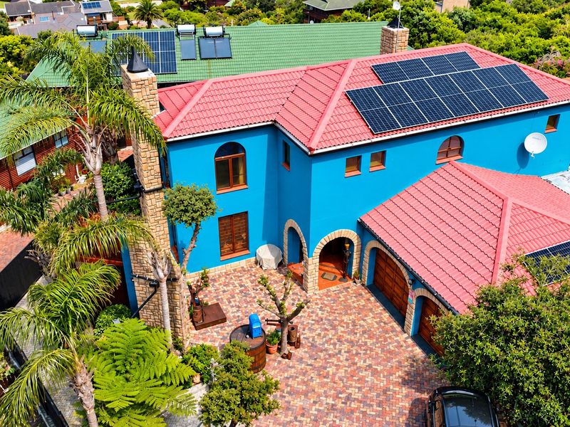 Home with space, flexibility & seaside charm in Brenton-on-Sea - Photo 2