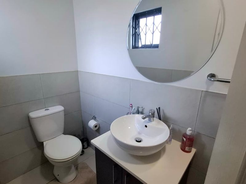  3 Bedroom 2 Bathroom groundfloor apartment - Photo 3
