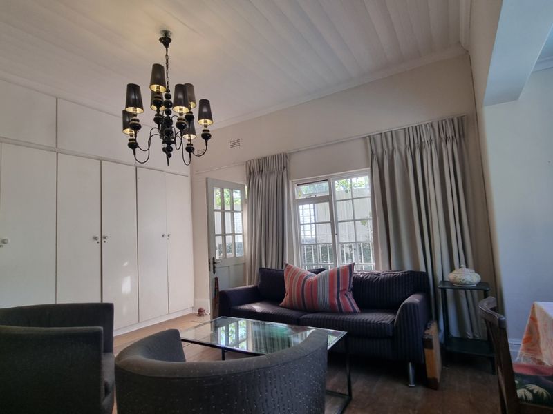 Fully Furnished 1 Bedroom House - Photo 4