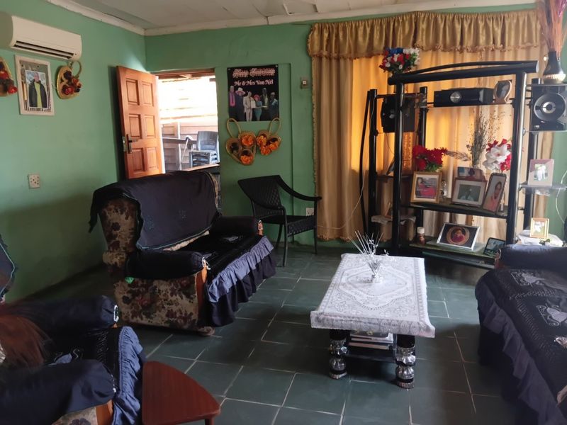 3 BEDROOM HOUSE FOR SALE IN ELECTRIC CITY - Photo 5