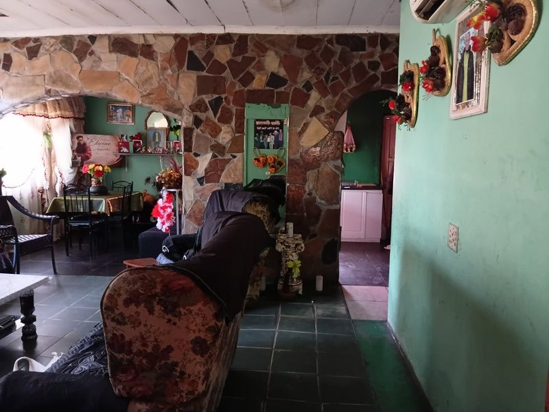 3 BEDROOM HOUSE FOR SALE IN ELECTRIC CITY - Photo 3