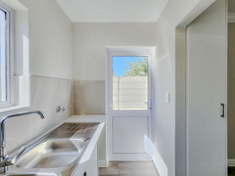 Brand new Modern Townhouse in Pinehurst, Durbanville - Photo 7