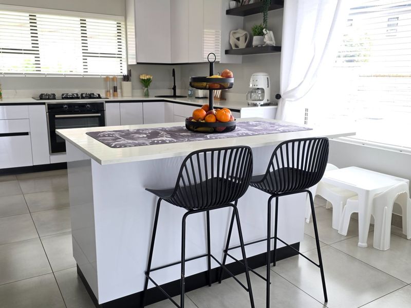 Modern Family Home | Freestanding Property | Well Priced - Photo 3