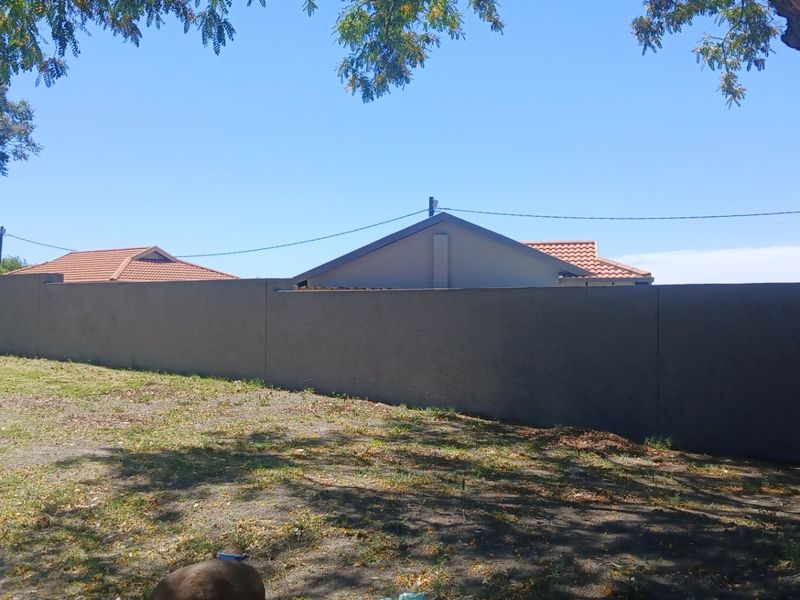 3 Bedroom Home for Sale in Lynnwood Park.  - Photo 2