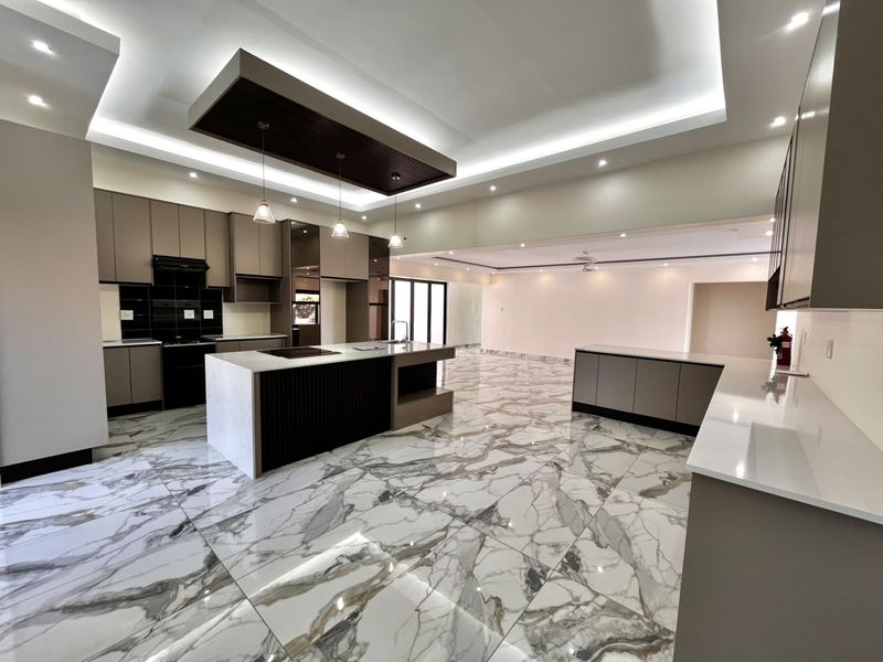 Exclusive Resort-Style Living: Luxury 3-Bedroom Family Retreat in Brigadoon Estate - Photo 10