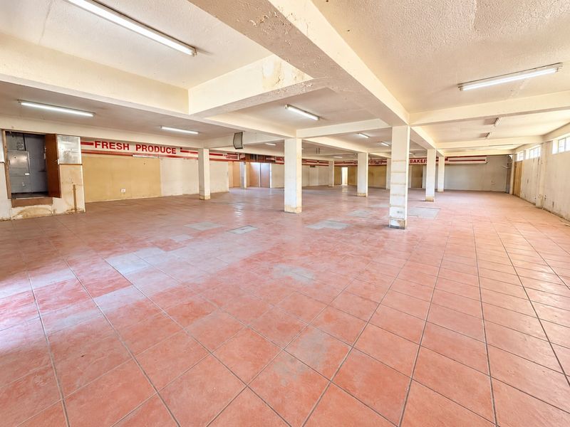 Commercial & Residential Investment | Approx. R75,000 Monthly Rental Income | Excellent Growth Potential - Photo 10