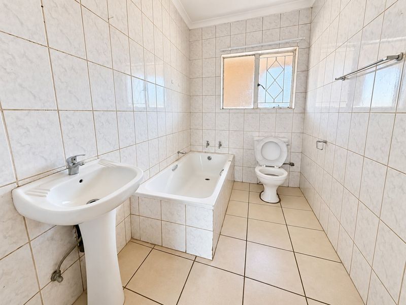 Commercial & Residential Investment | Approx. R75,000 Monthly Rental Income | Excellent Growth Potential - Photo 7
