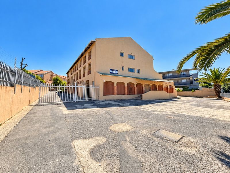 Commercial & Residential Investment | Approx. R75,000 Monthly Rental Income | Excellent Growth Potential - Photo 2