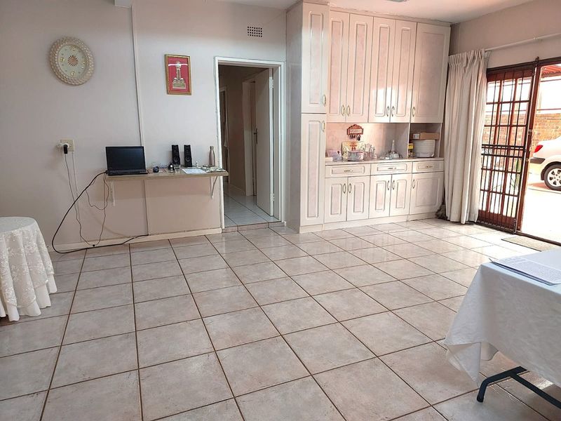 Unlimited Commercial Potential – Lenasia Main Road - Photo 6