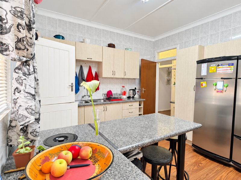CHARMING 4-BEDROOM HOME IN STILFONTEIN – SPACE, COMFORT & CONVENIENCE!  - Photo 9