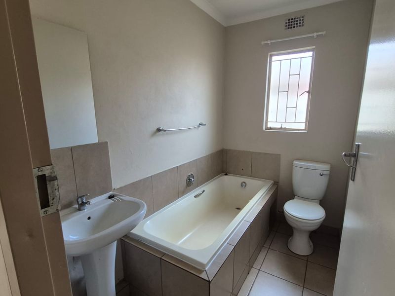 Affordable Family Home in Alberton - Photo 8