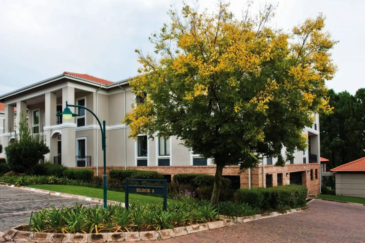 Commercial To Rent in Woodmead | MyProperty Africa