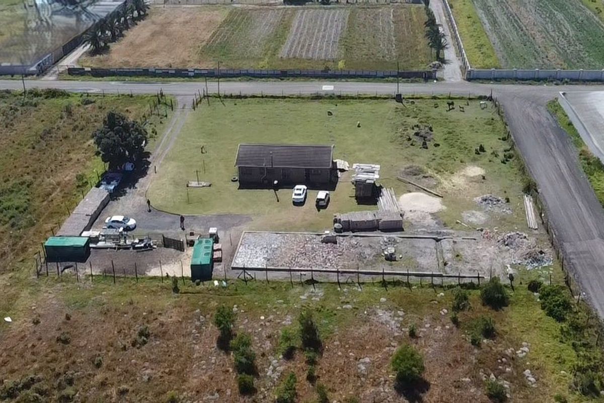 Invest in 4000sqm of  Land with a HOUSE For Your Children & Future Grandchildren!!! - Photo 2