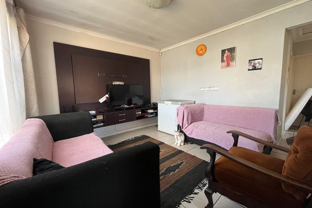 SOLD SOLD SOLD!!! Contact TARQUIN to sell your home! - Photo 3