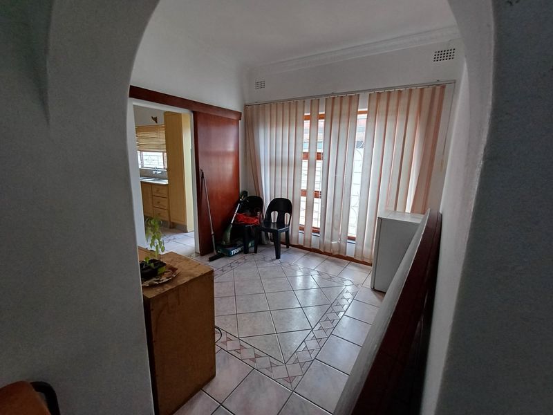 3 Bedroom House for Sale in Ravensmead - Photo 6