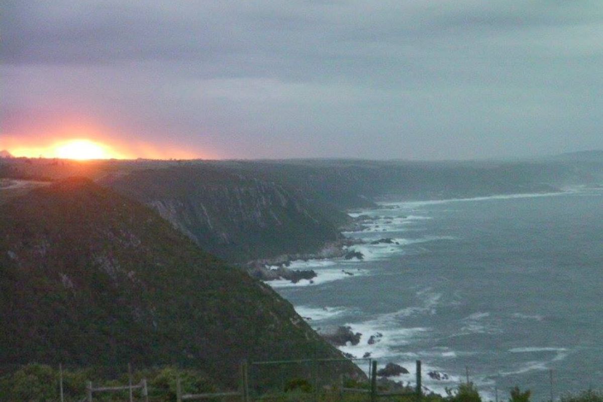 Unique property with uninterrupted coastline views - Ideal for secluded development or lifestyle farm. - Photo 4