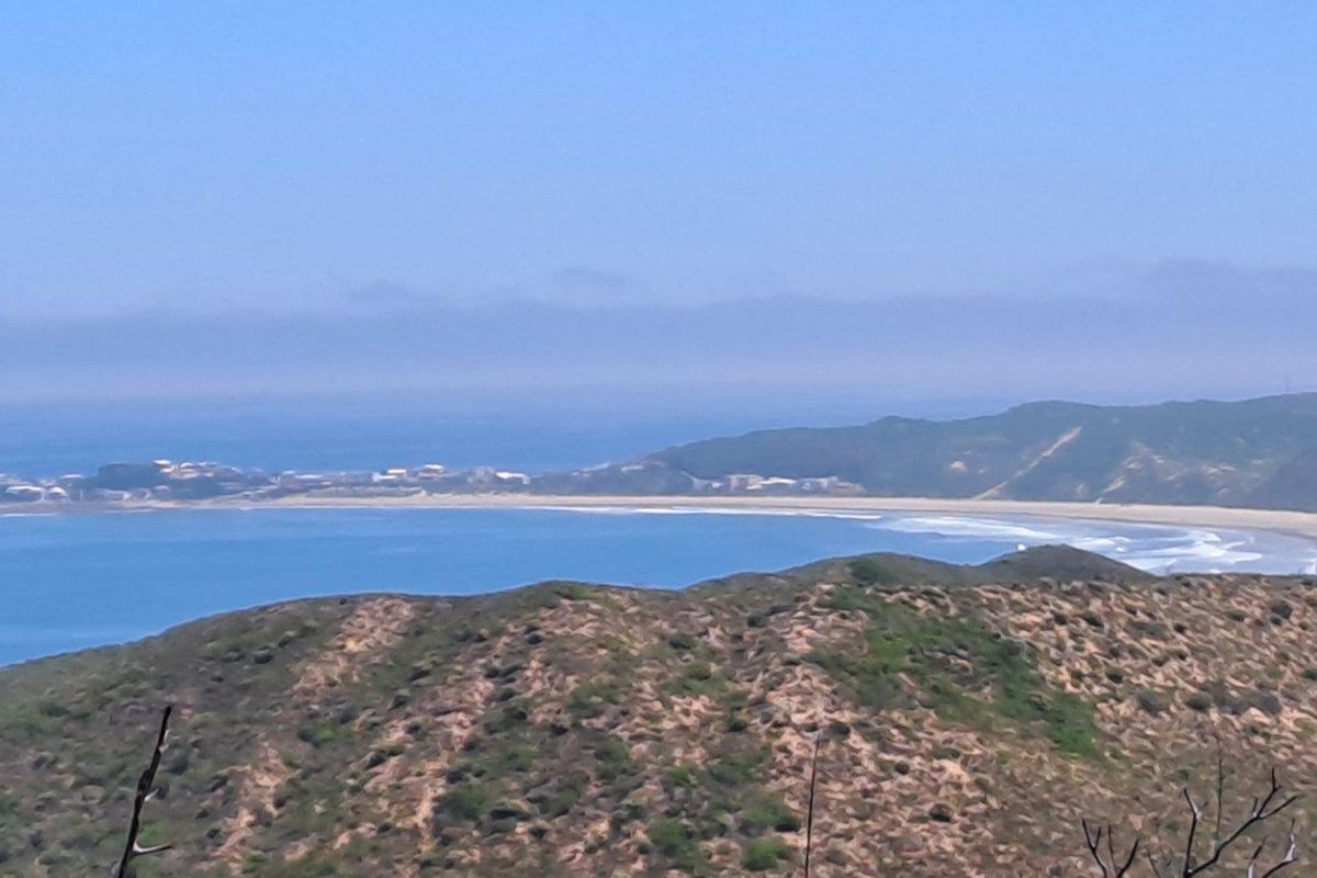 Magnificent property with alluring sea views situated in Brenton on Sea South Africa - Photo 2