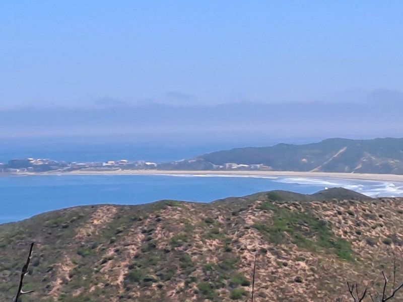 Magnificent property with alluring sea views situated in Brenton on Sea South Africa - Photo 2