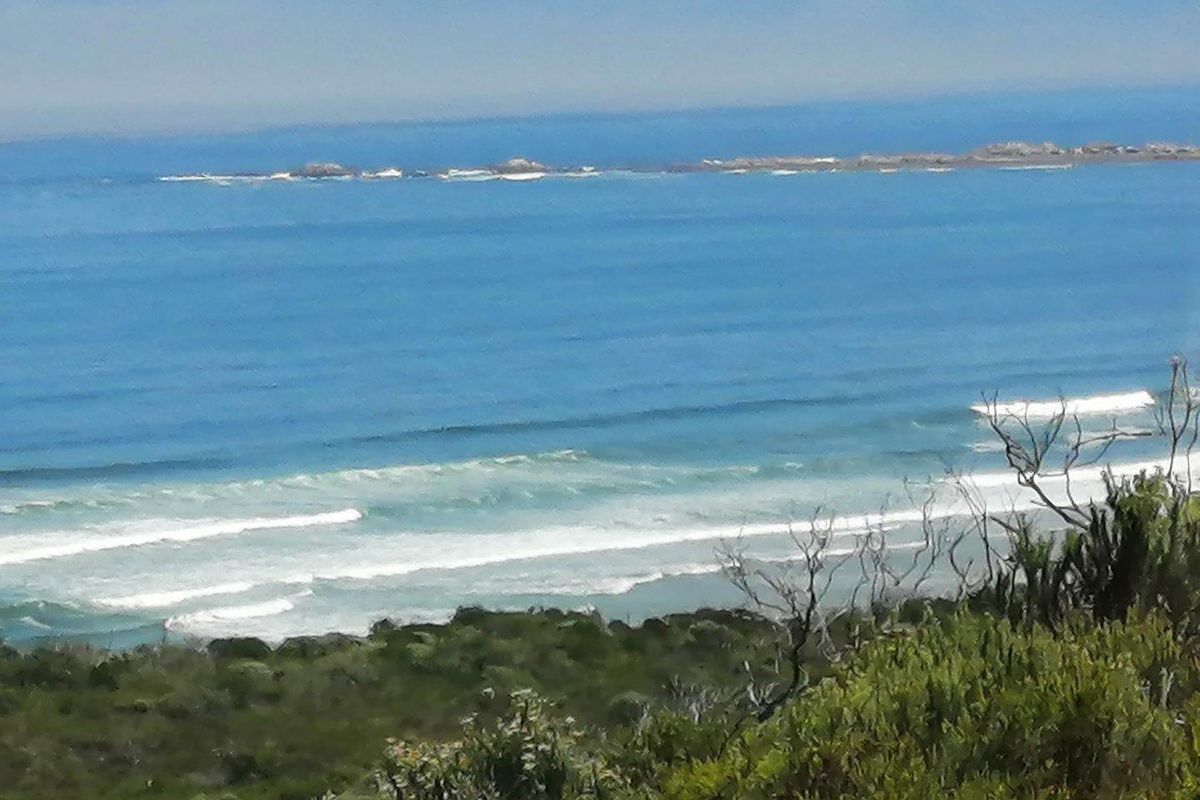 Magnificent property with alluring sea views situated in Brenton on Sea South Africa - Photo 3