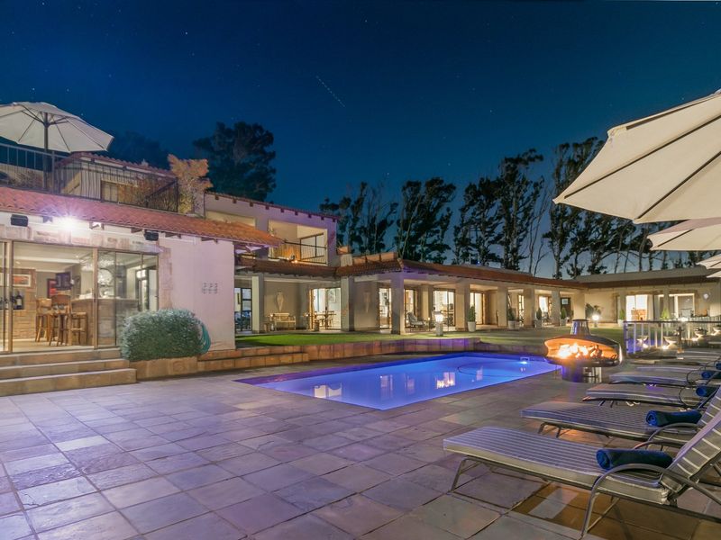An Iconic 5 star Lifestyle Boutique Villa with Exceptional Views and Tuscan Charm. - Photo 7