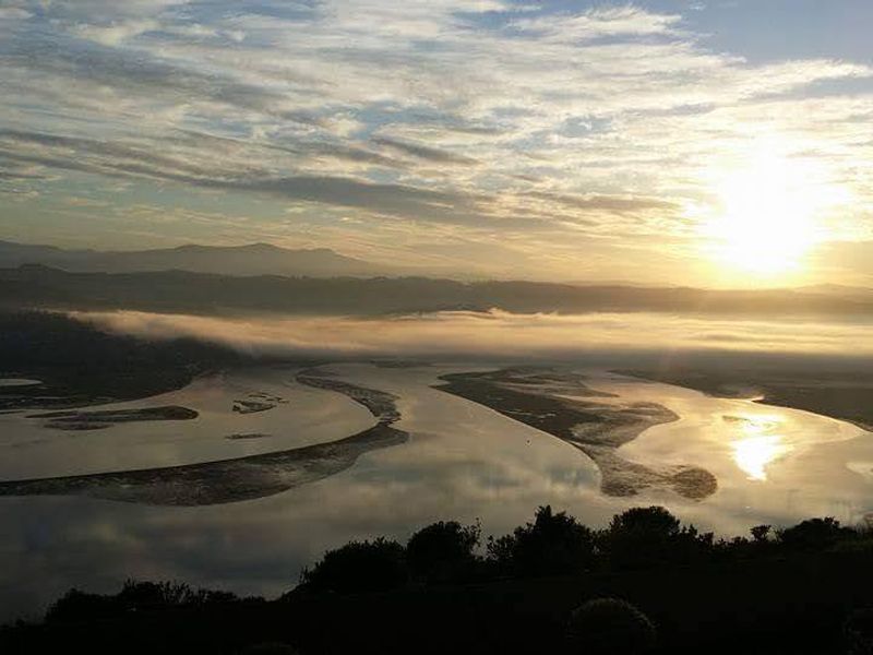 An Iconic 5 star Lifestyle Boutique Villa with Exceptional Views and Tuscan Charm. - Photo 6