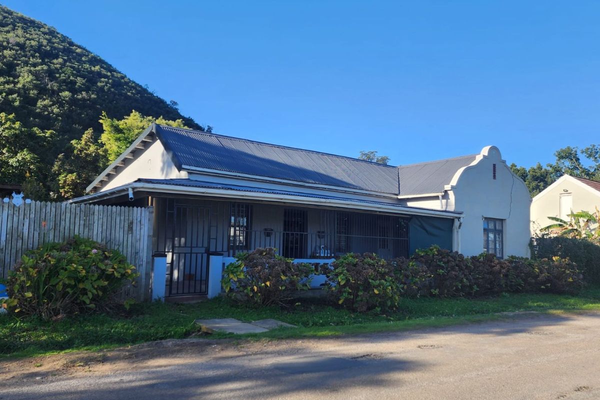 High-Potential Development Site with Two Dwellings Near Knysna CBD - Photo 5