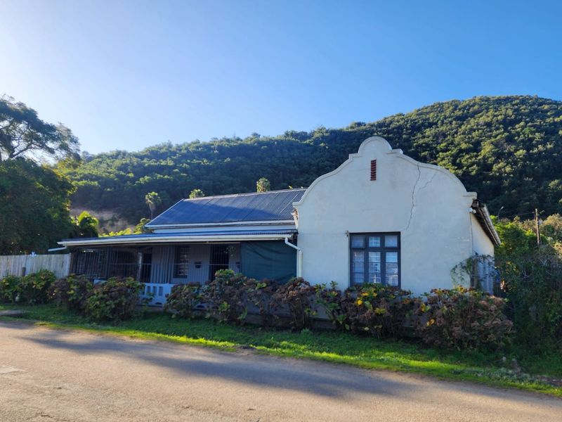 High-Potential Development Site with Two Dwellings Near Knysna CBD - Photo 1