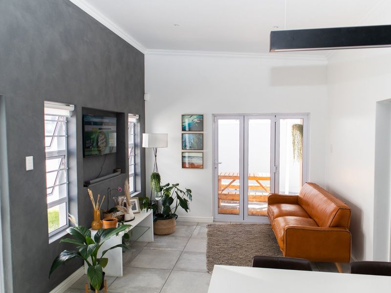 Modern 3 Bedroom home to let! - Photo 9