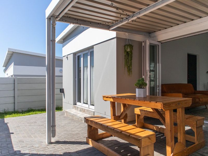 Modern 3 Bedroom home to let! - Photo 8