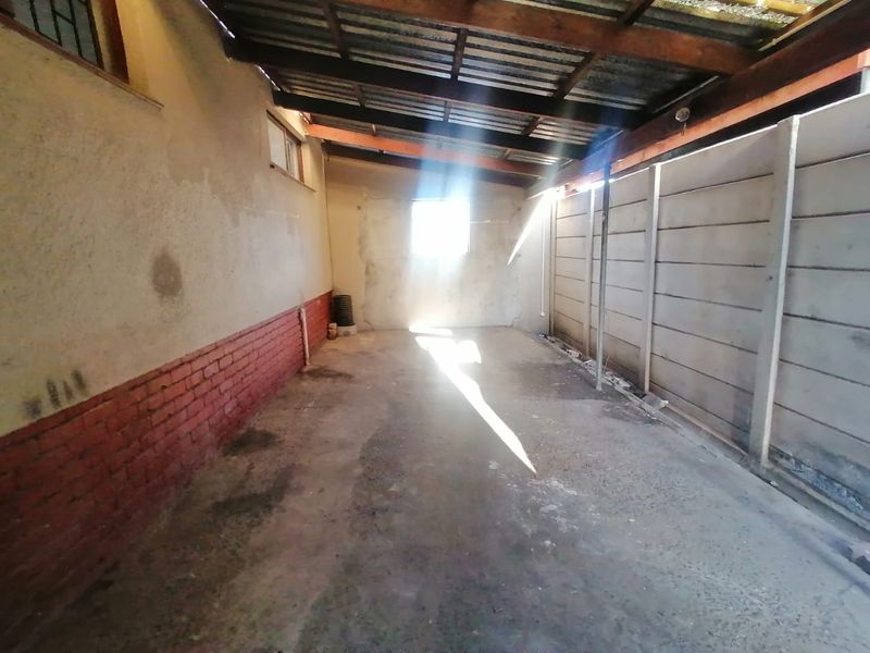 5 Bedroom Home Separated into 4 Income Generating Units - Photo 9
