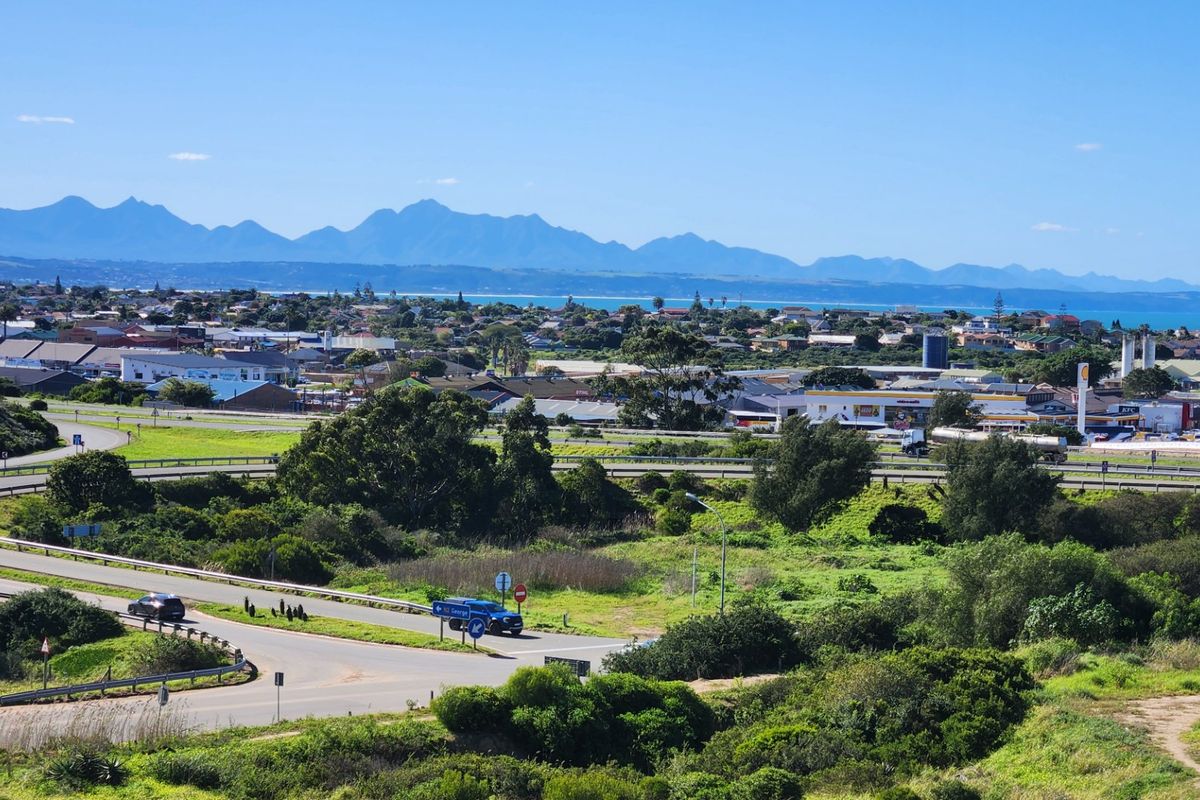 Beautiful Apartment... Rooftop Area... Swimming Pool... Stunning Views !!! - Photo 4