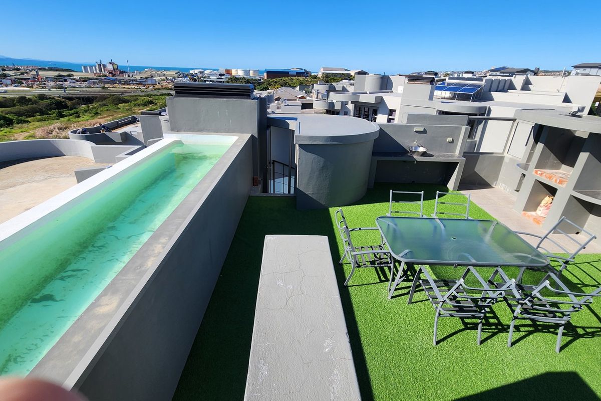 Beautiful Apartment... Rooftop Area... Swimming Pool... Stunning Views !!! - Photo 2