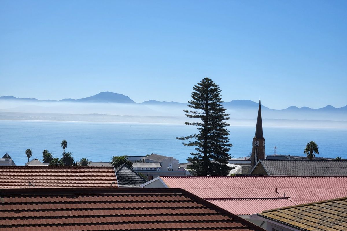 Not often that an opportunity like this becomes available !!!  - Photo 3