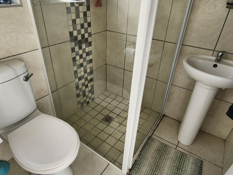 Perfect Townhouse for Scaling Down or First Time Buyers !!! - Photo 7